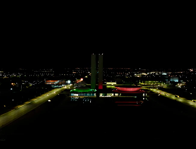 Você está visualizando atualmente Congresso Nacional será iluminado com verde e vermelho em alusão a campanha Julho Neon